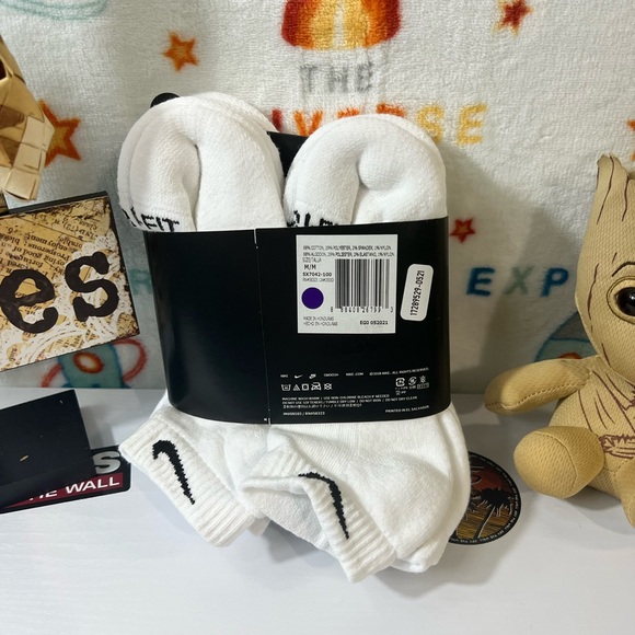 NIKE EVERYDAY PLUS COTTON CUSHIONED LOW DRI-FIT TECHNOLOGY/ MEDIUM SIZE - Picture 3 of 8